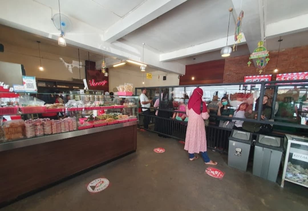 Pusat Oleh-Oleh