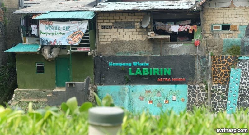 Kampung Labirin Astra